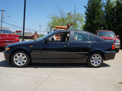 2002 BMW 325  i