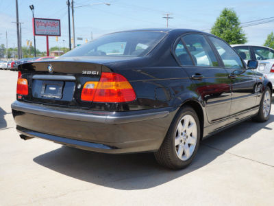 2002 BMW 325  i