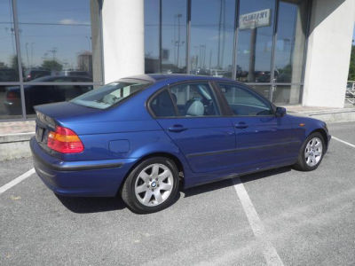 2003 BMW 325 i