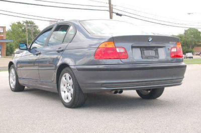 2001 BMW 325 i