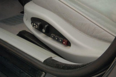 2001 BMW 325 i