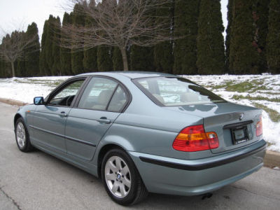2002 BMW 325 i