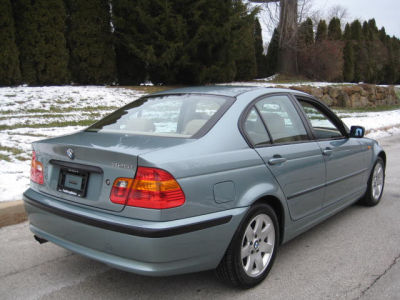 2002 BMW 325 i