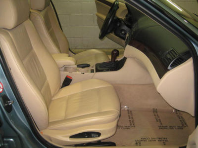 2002 BMW 325 i