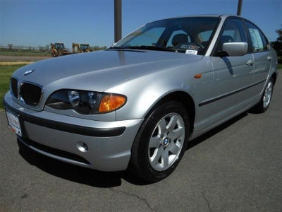 2004 BMW 325  xi