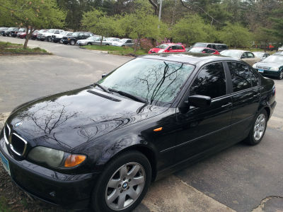 2004 BMW 325  i