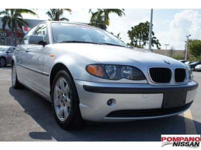 2005 BMW 325  i