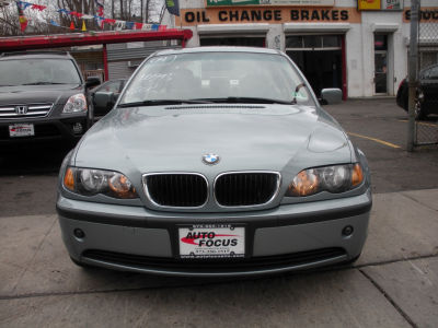2003 BMW 325  i
