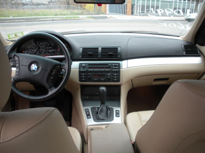 2003 BMW 325  i