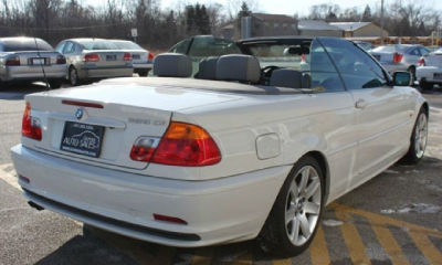 2001 BMW 325  Ci