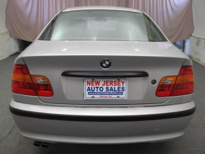 2002 BMW 325 i