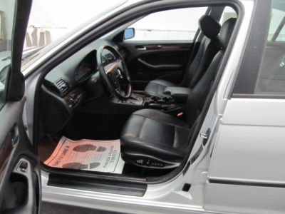 2002 BMW 325 i