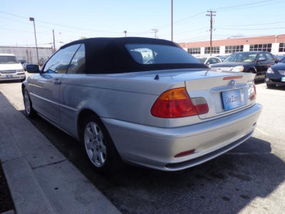 2001 BMW 325  Ci