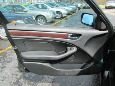 2004 BMW 325 xi