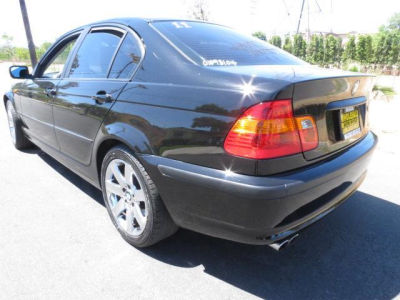 2003 BMW 325 i