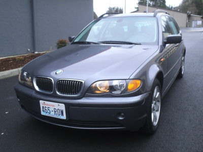 2003 BMW 325  xiT