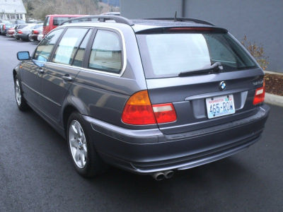 2003 BMW 325 xiT