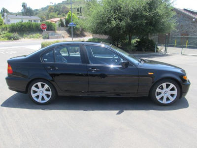 2003 BMW 325  i