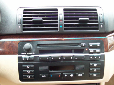 2002 BMW 325 i