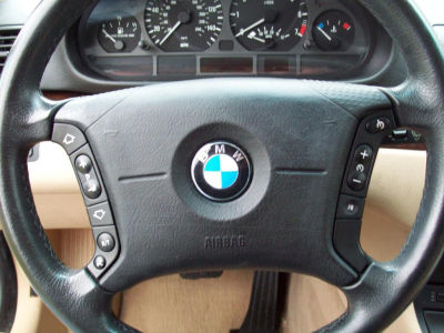 2002 BMW 325 i