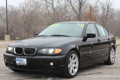 2002 BMW 325  i