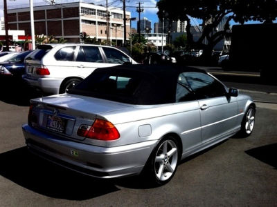 2001 BMW 325  Ci