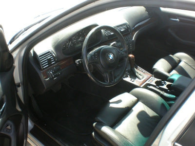 2004 BMW 325  xi
