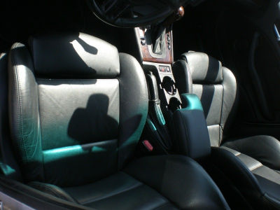 2004 BMW 325  xi