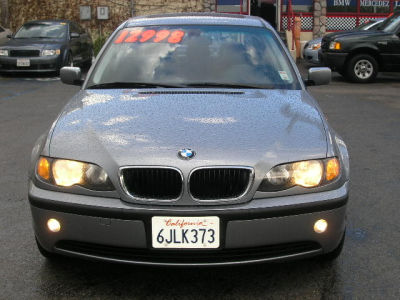 2005 BMW 325  i