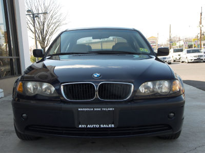 2003 BMW 325  i