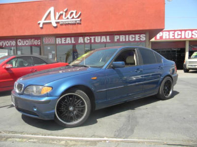 2002 BMW 325  i