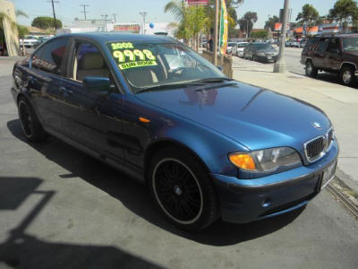 2002 BMW 325  i