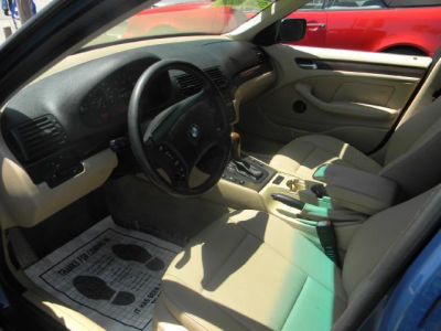 2002 BMW 325  i