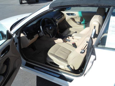 2001 BMW 325  Ci