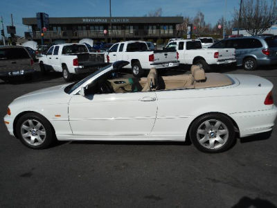 2001 BMW 325  Ci