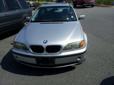 2002 BMW 325  i