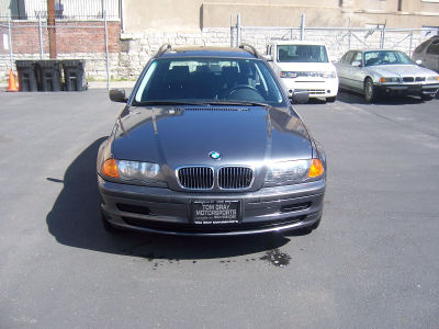 2001 BMW 325  i