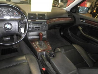 2004 BMW 325 i