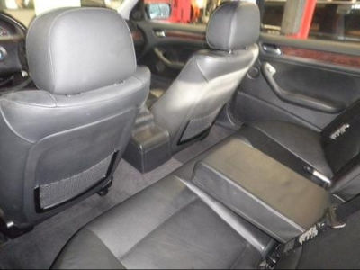 2004 BMW 325 i