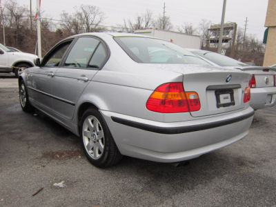 2002 BMW 325 i