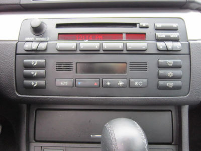 2002 BMW 325 i