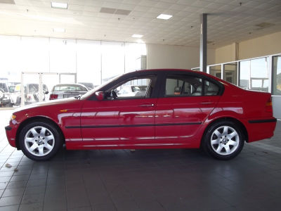 2003 BMW 325  i