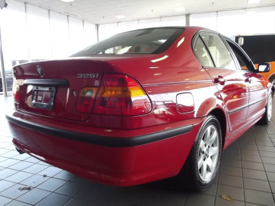 2003 BMW 325  i