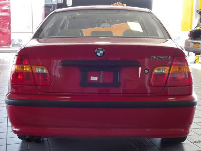 2003 BMW 325  i