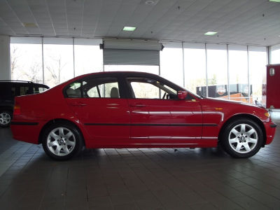 2003 BMW 325  i