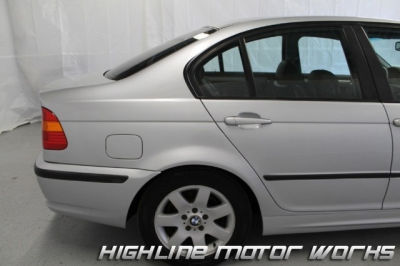 2003 BMW 325 i