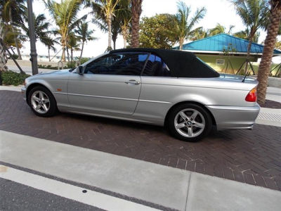 2002 BMW 325  Ci