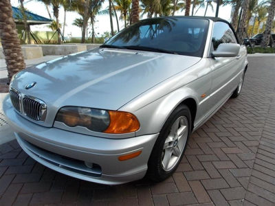2002 BMW 325  Ci