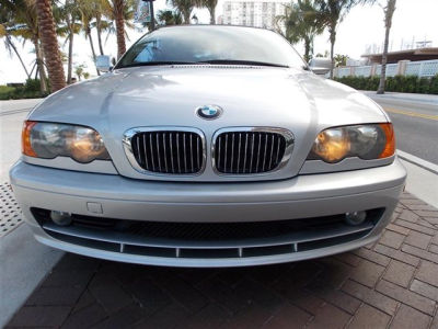 2002 BMW 325  Ci