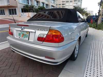 2002 BMW 325  Ci